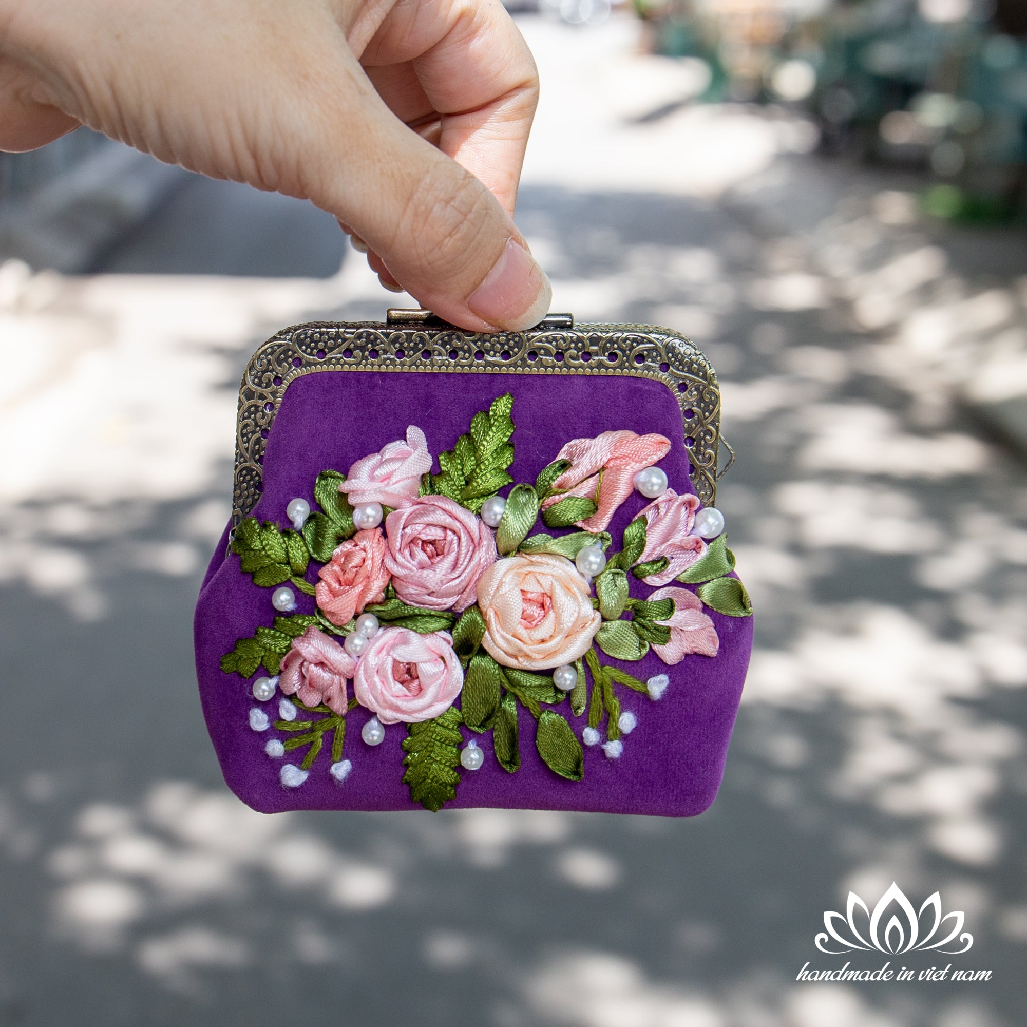 Hand Embroidered Velvet Coin Purse | Handmade Ribbon Embroidery Kiss Lock Pouch