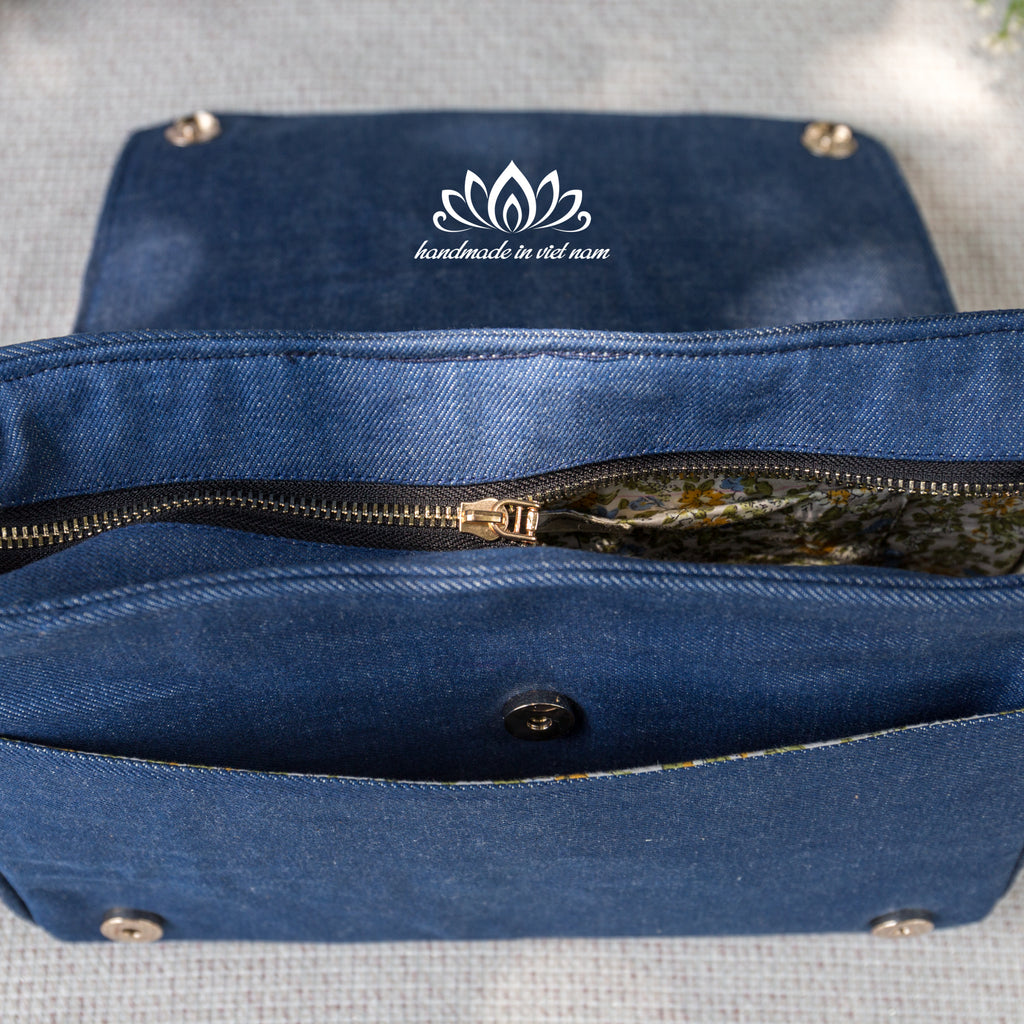 Hand Embroidered Daisy Messenger Bag | Carry a Little Happiness Every Day