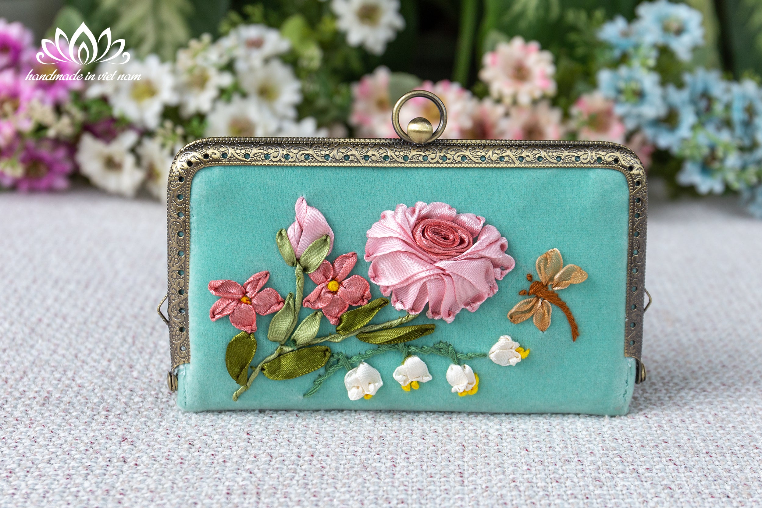 Ribbon Embroidered Compact Wallet | Floral Vintage Clasp Wallet