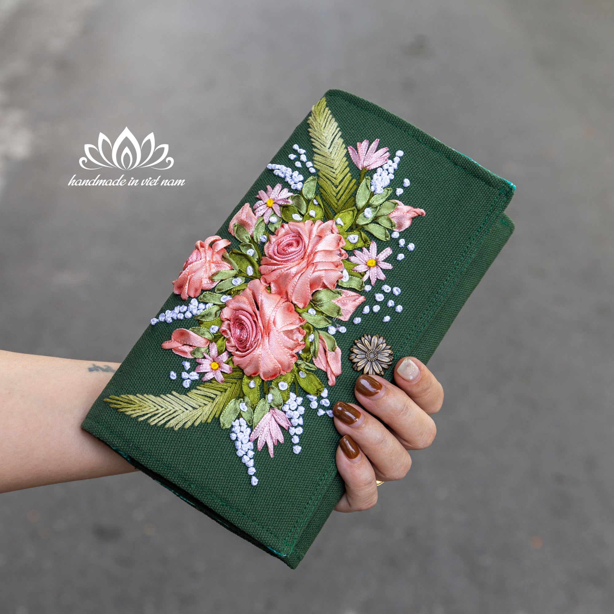 Ribbon Embroidered Floral Wallet | Organizer Wallet with Zipper Pocket