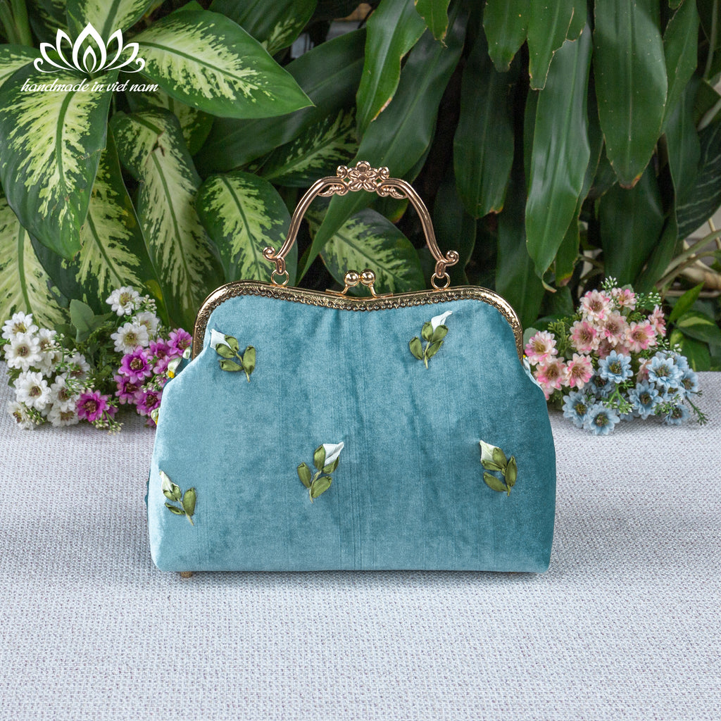 Hand Embroidered White Rose Velvet Kiss Lock Bag | A Gift of Purity and Timeless Love