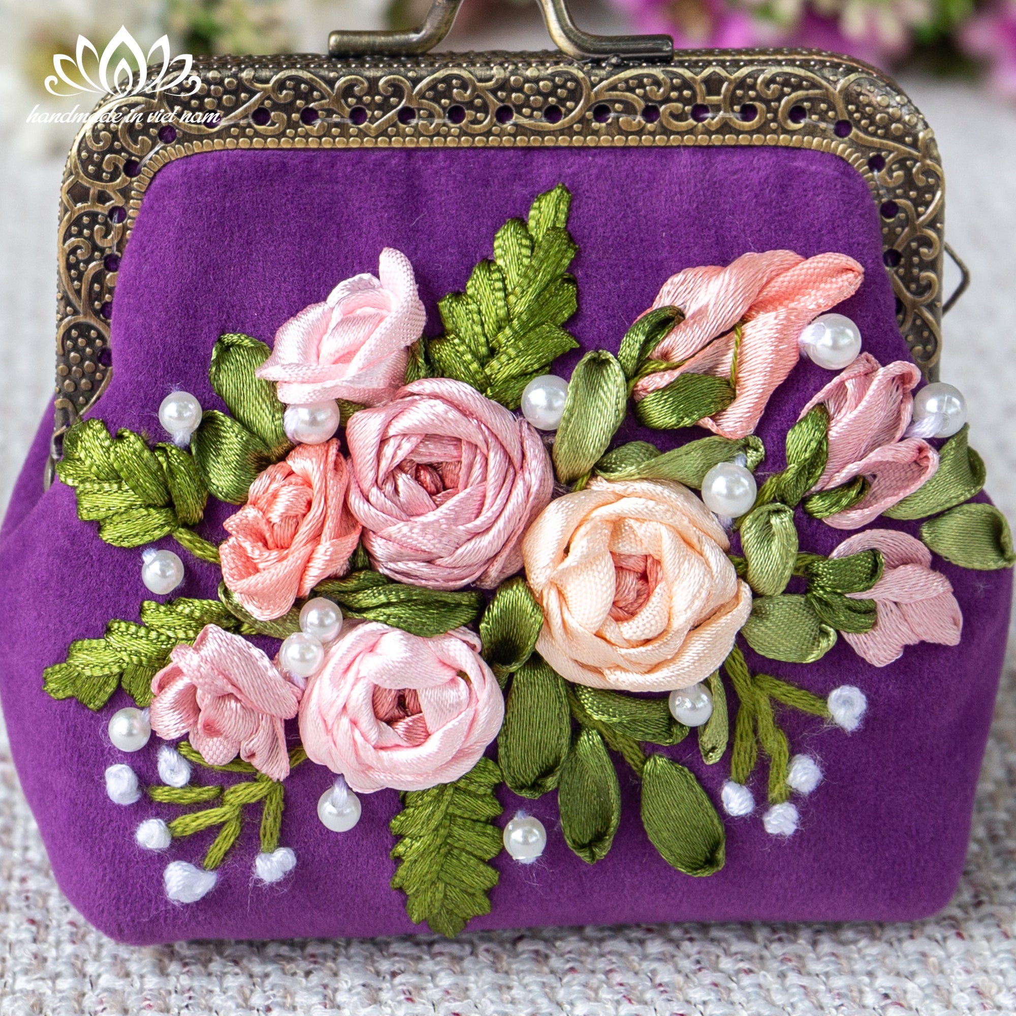 Hand Embroidered Velvet Coin Purse | Handmade Ribbon Embroidery Kiss Lock Pouch