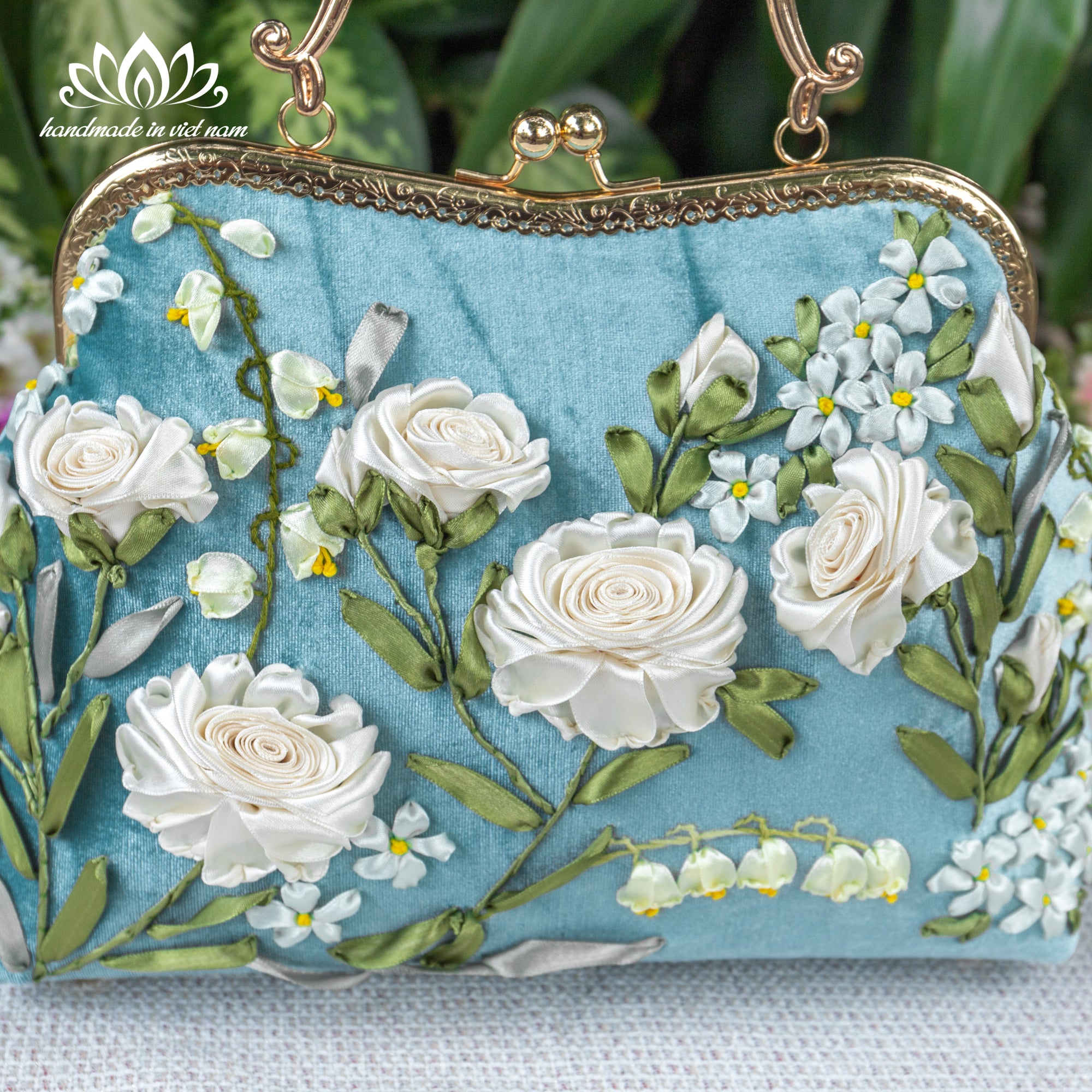 Hand Embroidered White Rose Velvet Kiss Lock Bag | A Gift of Purity and Timeless Love