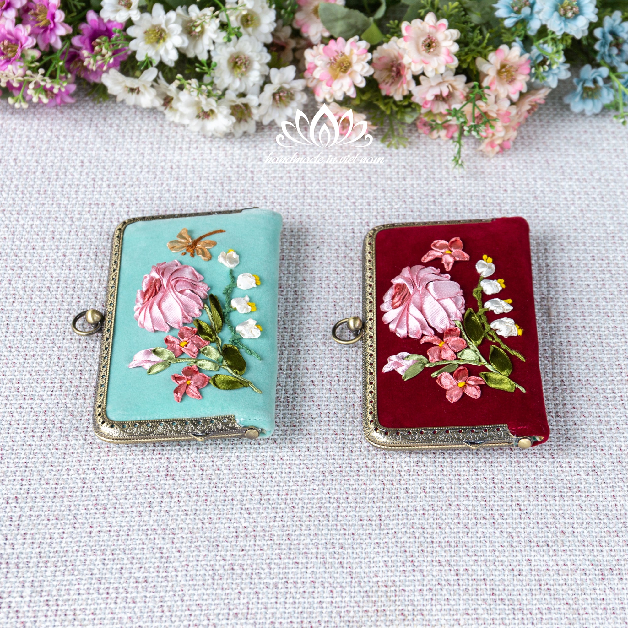Ribbon Embroidered Compact Wallet | Floral Vintage Clasp Wallet