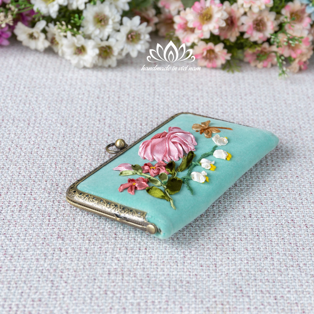 Ribbon Embroidered Compact Wallet | Floral Vintage Clasp Wallet